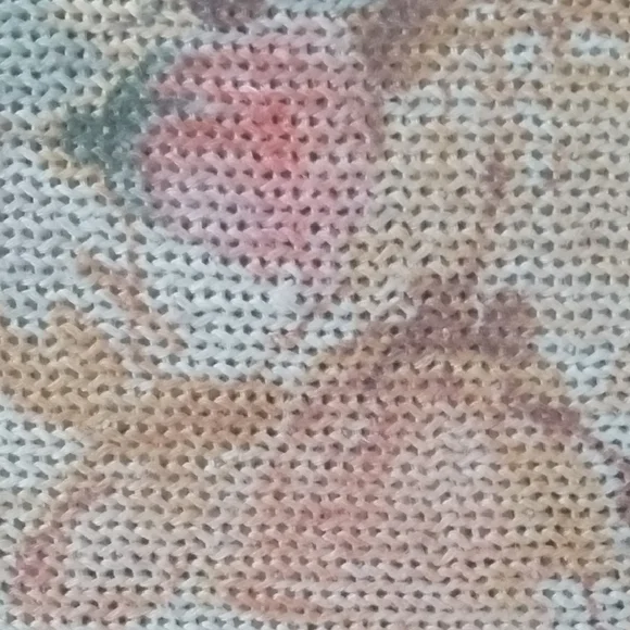 Chic Rose Patterned Sweater - Picture 14 of 14